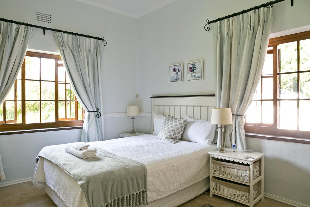Grace Guest House โจฮันเนสเบิร์ก ห้อง รูปภาพ
