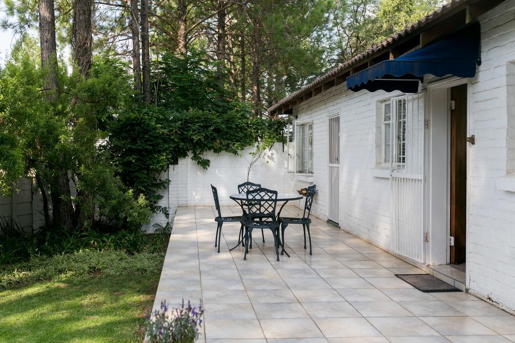 Grace Guest House โจฮันเนสเบิร์ก ห้อง รูปภาพ